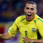 Huyền thoại Ronaldo Luis Nazário De Lima số áo bao nhiêu?